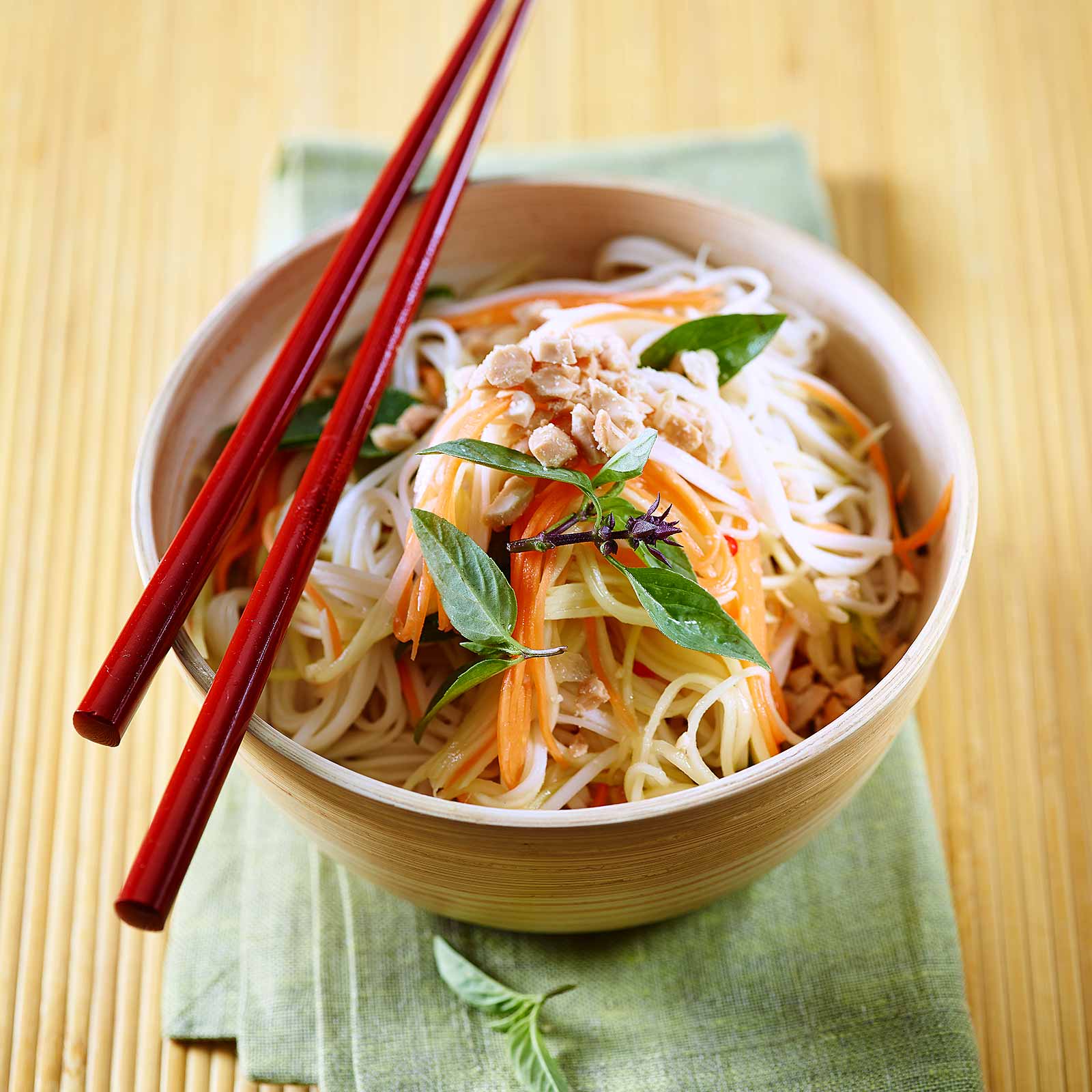 Salade de nouilles chinoise avec légumes