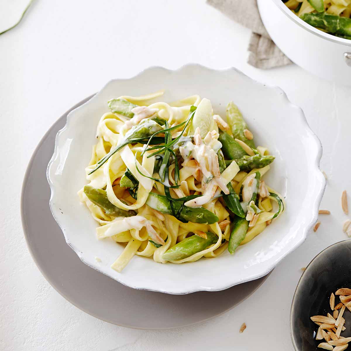 Tagliatelle aux légumes de printemps (ou Carbonara végétarienne