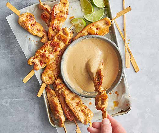 Satay mit Erdnusssauce